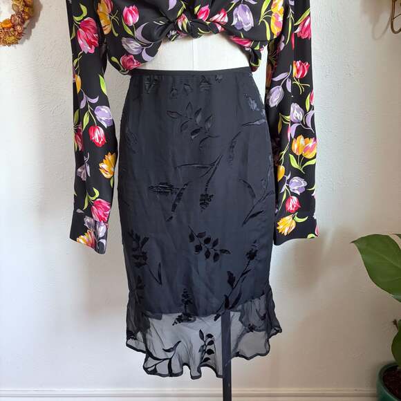 Drama Dresses & Skirts - Drama Black Floral Velvet Burnout Pencil Skirt with Sheer Hem L